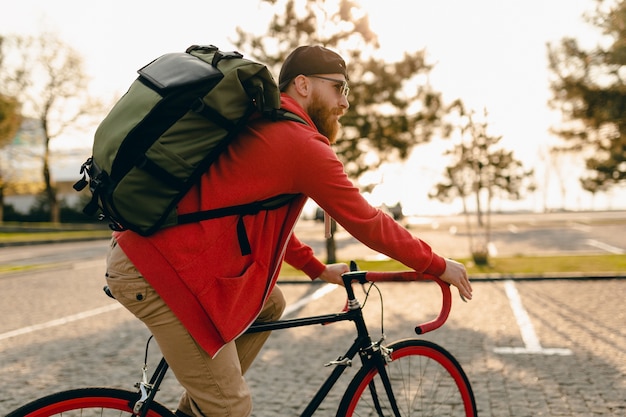 Jak uszyć sakwy rowerowe do własnych potrzeb?