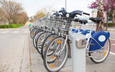 Jaki bagażnik na 4 rowery sprawdzi się podczas rodzinnej wyprawy?