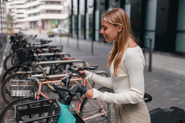 Jaki rower elektryczny polecacie do codziennej jazdy?