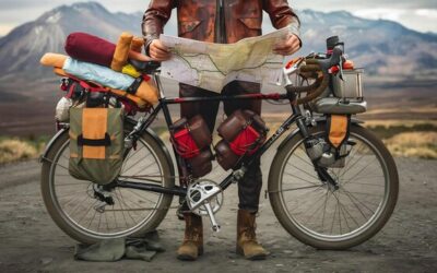 Co zabrać na podróż rowerem, żeby uniknąć niespodzianek?