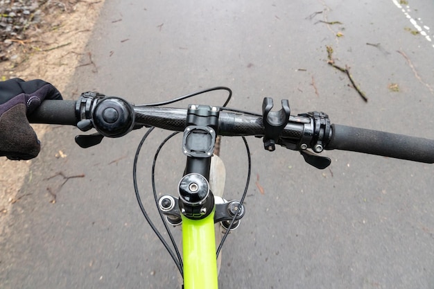 Czym przeciąć linkę od roweru bez uszkodzenia innych części?