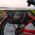Jaka torba na kierownicę roweru sprawdzi się podczas codziennej jazdy?