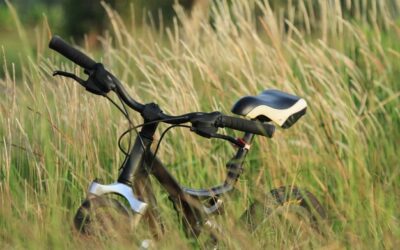 Rower gravel czy crossowy – który lepiej sprawdzi się na codzienne trasy?