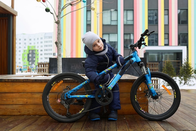 Z jaką prędkością jedzie rower elektryczny na co dzień?