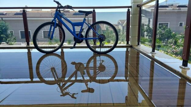 Jak ustawić rowery na dachu samochodu?