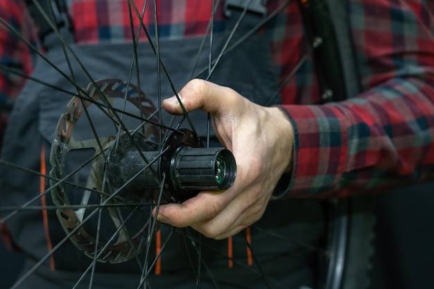 Jak skrócić linkę hamulcową w rowerze samodzielnie?