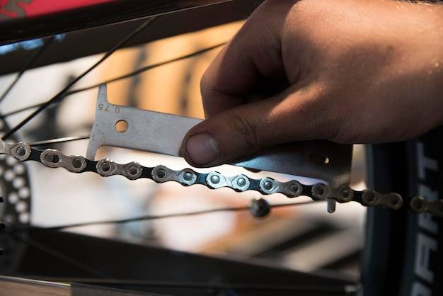 Jak wyregulować przerzutkę tylną Shimano w rowerze?
