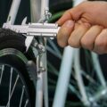 Jak wyregulować przerzutki przednie w rowerze bez wizyty u mechanika?