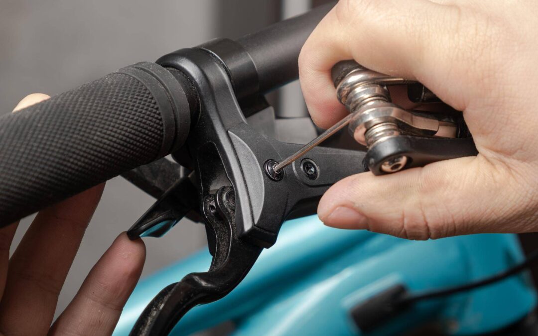Jak wyregulować przednią przerzutkę Shimano w rowerze?