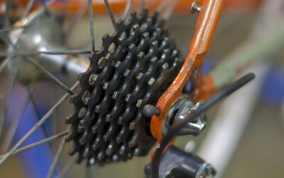 Jak używać przerzutek rowerowych by wygodnie i bezpiecznie jeździć