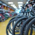 Rower szosowy hamulce tarczowe czy szczękowe – co warto wybrać?